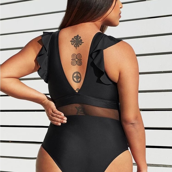🏷️ CUPSHE Black Ruffle Plunge Neck Plus Size Swimsuit Black Size 0X - Picture 4 of 9